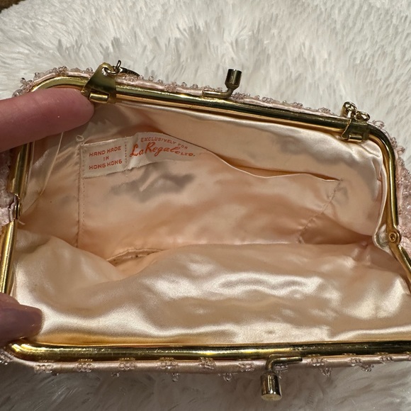 Vintage Evening Bag by La Regale LTD. Absolutely Gorgeous. EUC - Picture 7 of 7
